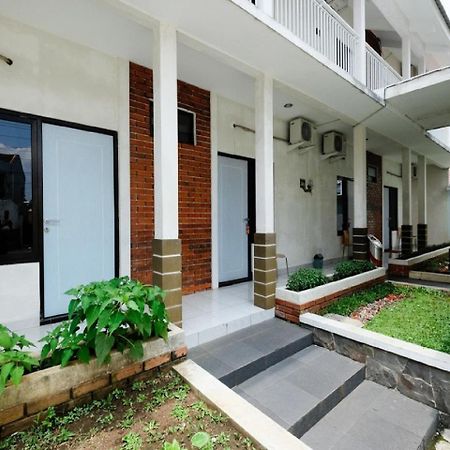 RedDoorz near Moro Mall Purwokerto Zewnętrze zdjęcie