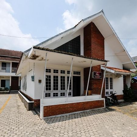 RedDoorz near Moro Mall Purwokerto Zewnętrze zdjęcie