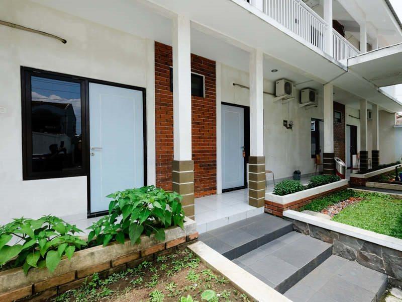 RedDoorz near Moro Mall Purwokerto Zewnętrze zdjęcie